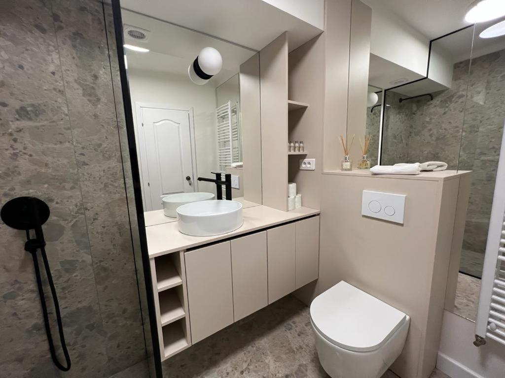 Apartament Square View Kluż-Napoka Zewnętrze zdjęcie