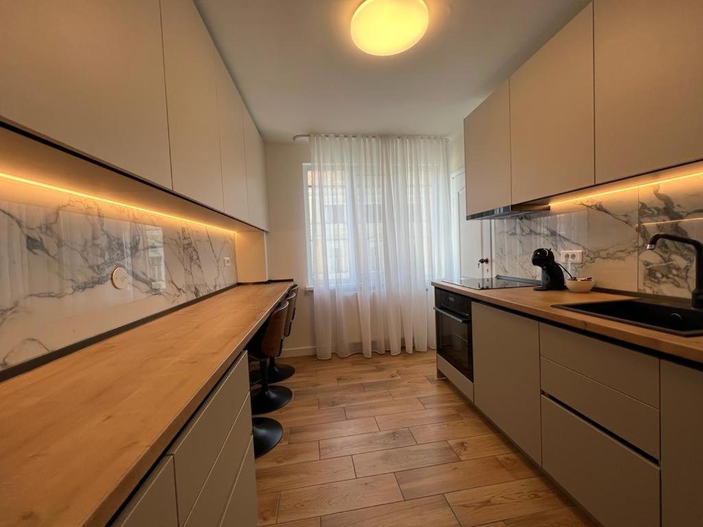 Apartament Square View Kluż-Napoka Zewnętrze zdjęcie
